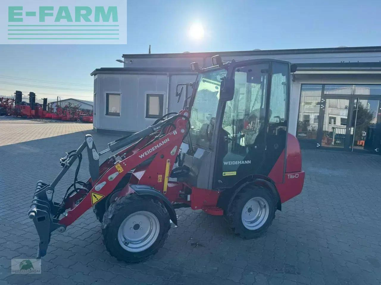 Weidemann 1160 - Gumikerekes homlokrakodó: 2 kép. Weidemann 1160 - Gumikerekes homlokrakodó: 2 kép.