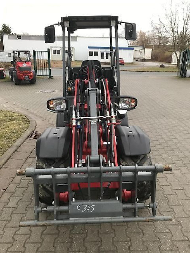 Weidemann 1190e - Minikotró: 5 kép. Weidemann 1190e - Minikotró: 5 kép.