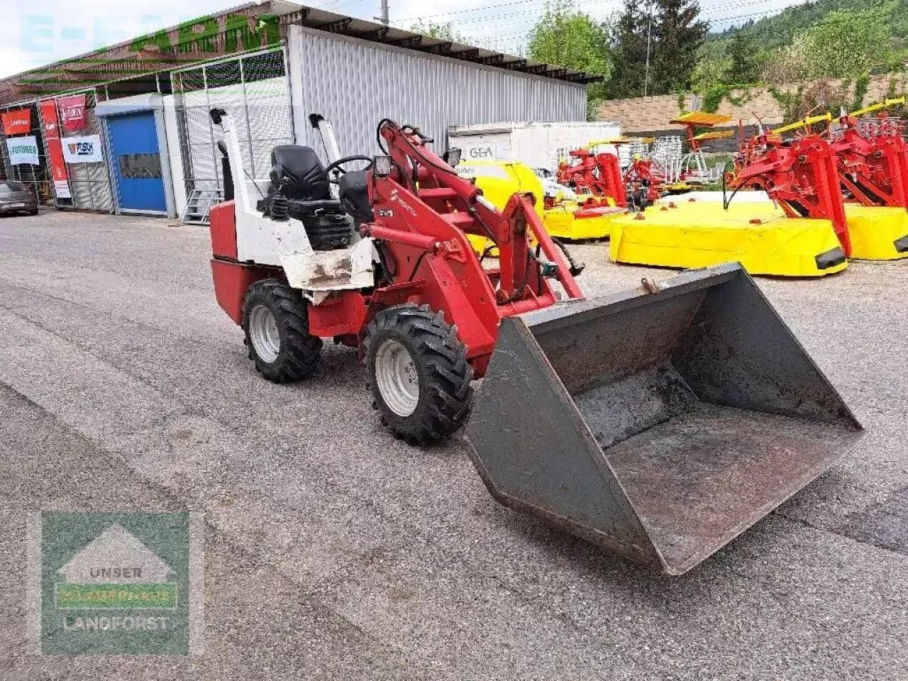 Weidemann 1365 - Gumikerekes homlokrakodó: 4 kép. Weidemann 1365 - Gumikerekes homlokrakodó: 4 kép.