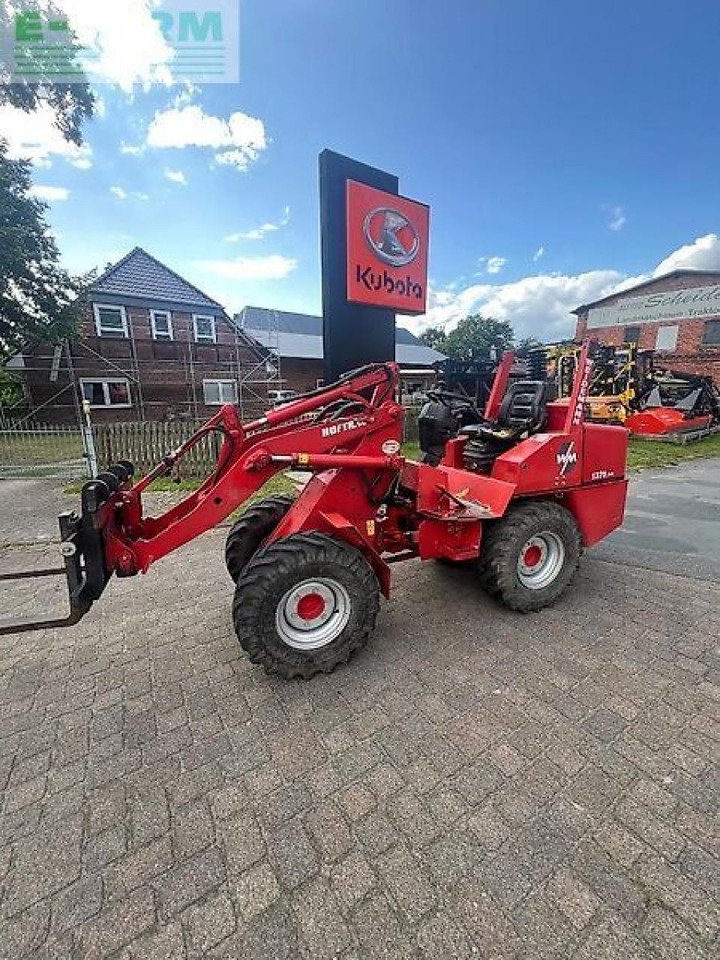 Weidemann 1370 p48 - Minikotró: 1 kép. Weidemann 1370 p48 - Minikotró: 1 kép.