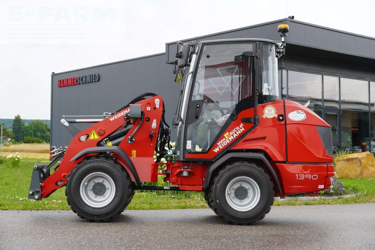 Weidemann 1390 - Minikotró: 1 kép. Weidemann 1390 - Minikotró: 1 kép.