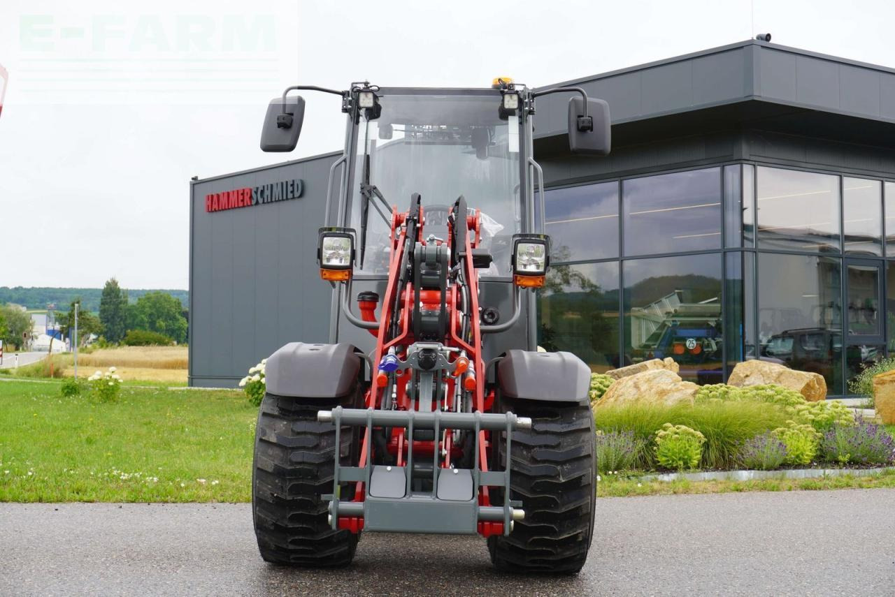 Weidemann 1390 - Minikotró: 3 kép. Weidemann 1390 - Minikotró: 3 kép.