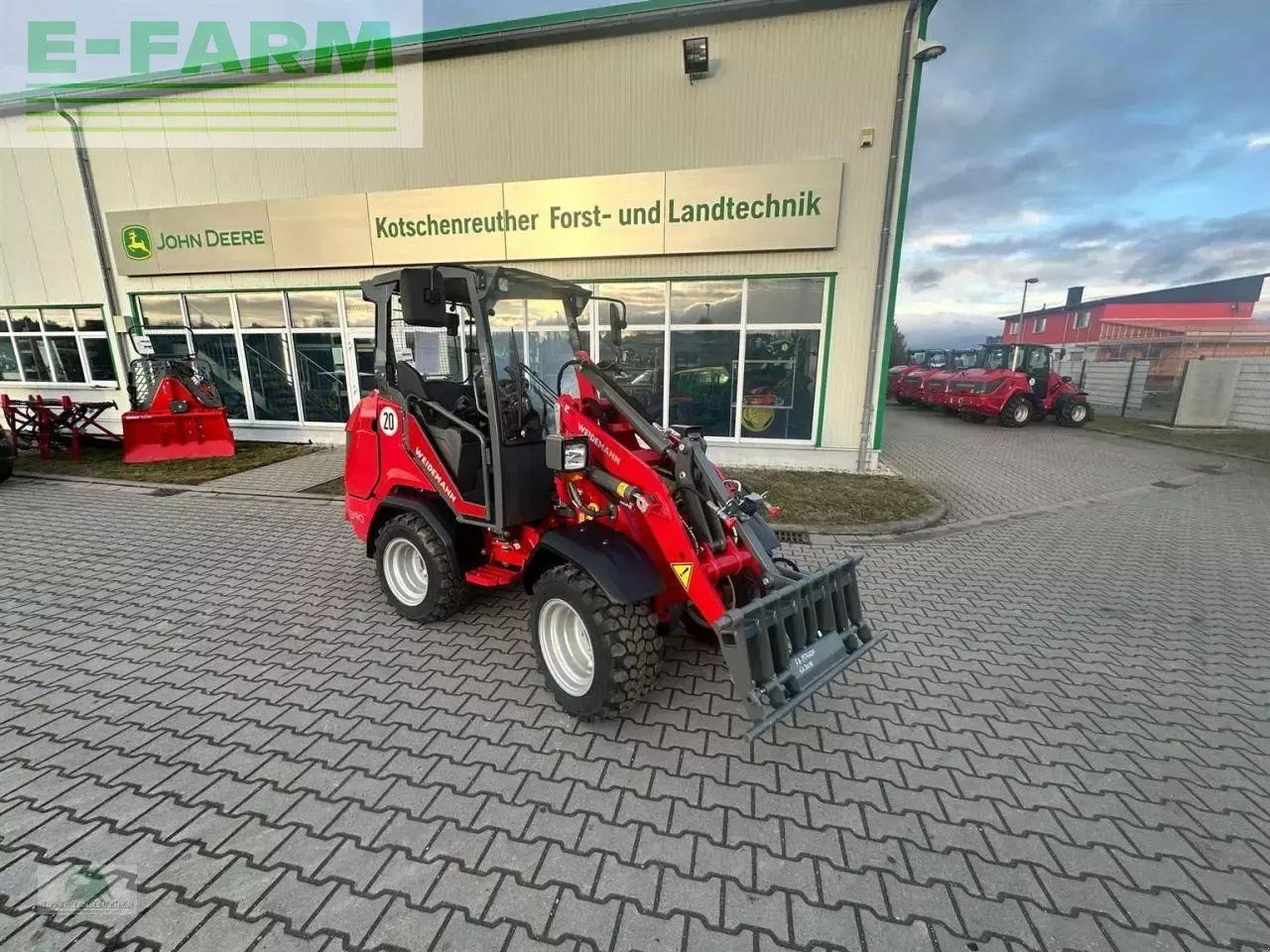 Weidemann 1390 - Gumikerekes homlokrakodó: 1 kép. Weidemann 1390 - Gumikerekes homlokrakodó: 1 kép.