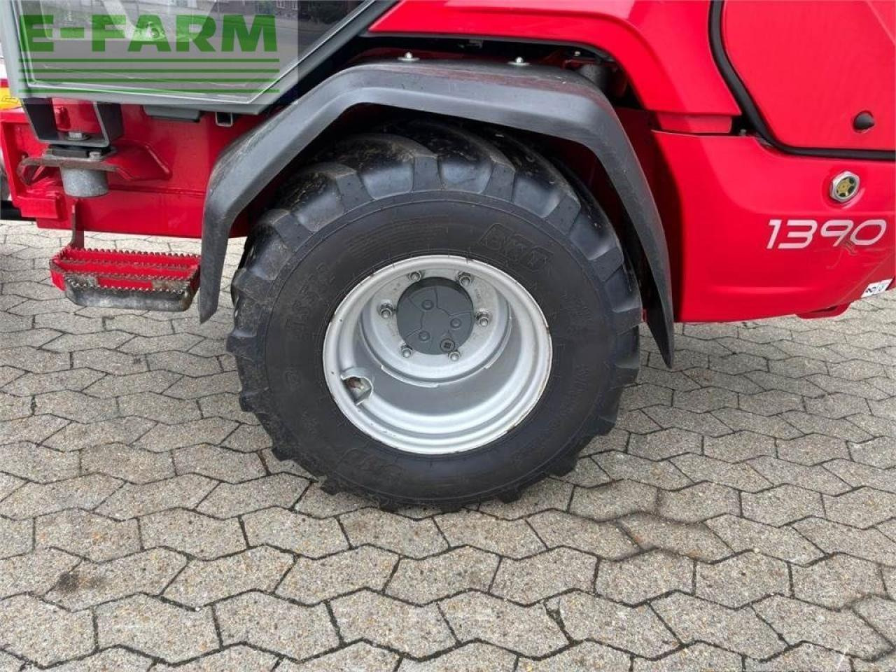 Weidemann 1390 plus - Minikotró: 4 kép. Weidemann 1390 plus - Minikotró: 4 kép.