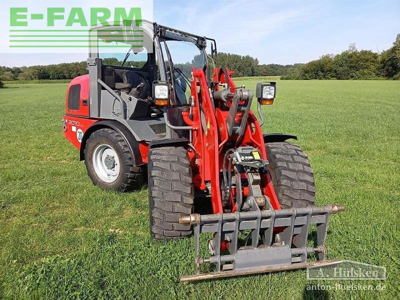 Weidemann 2070 cx 80lp - Minikotró: 3 kép. Weidemann 2070 cx 80lp - Minikotró: 3 kép.