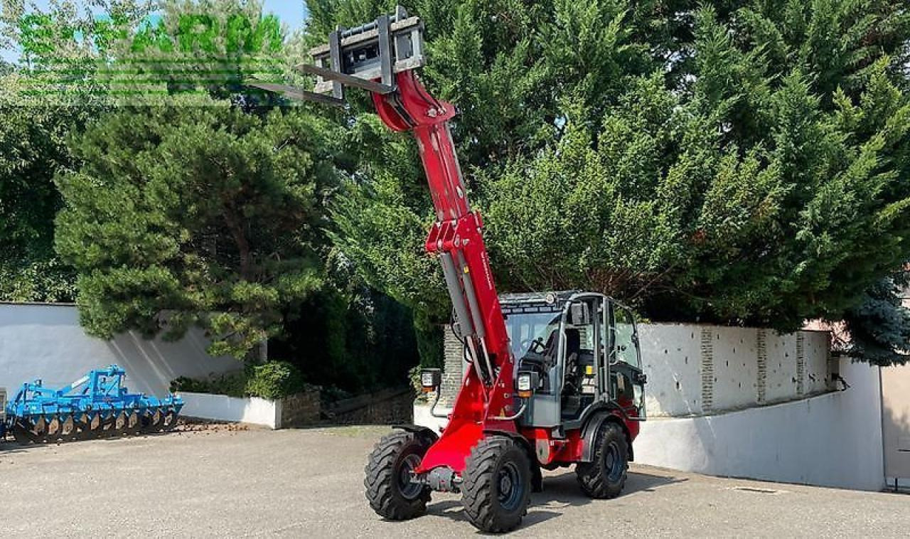 Weidemann 2070 cx80 t - Gumikerekes homlokrakodó: 4 kép. Weidemann 2070 cx80 t - Gumikerekes homlokrakodó: 4 kép.