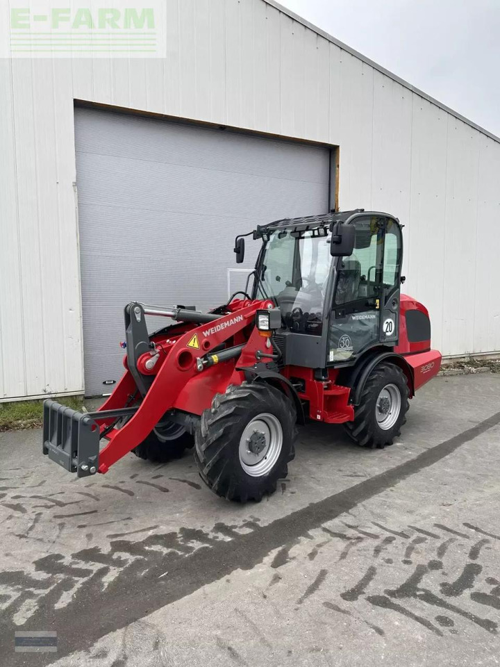 Weidemann 3080 - Minikotró: 1 kép. Weidemann 3080 - Minikotró: 1 kép.