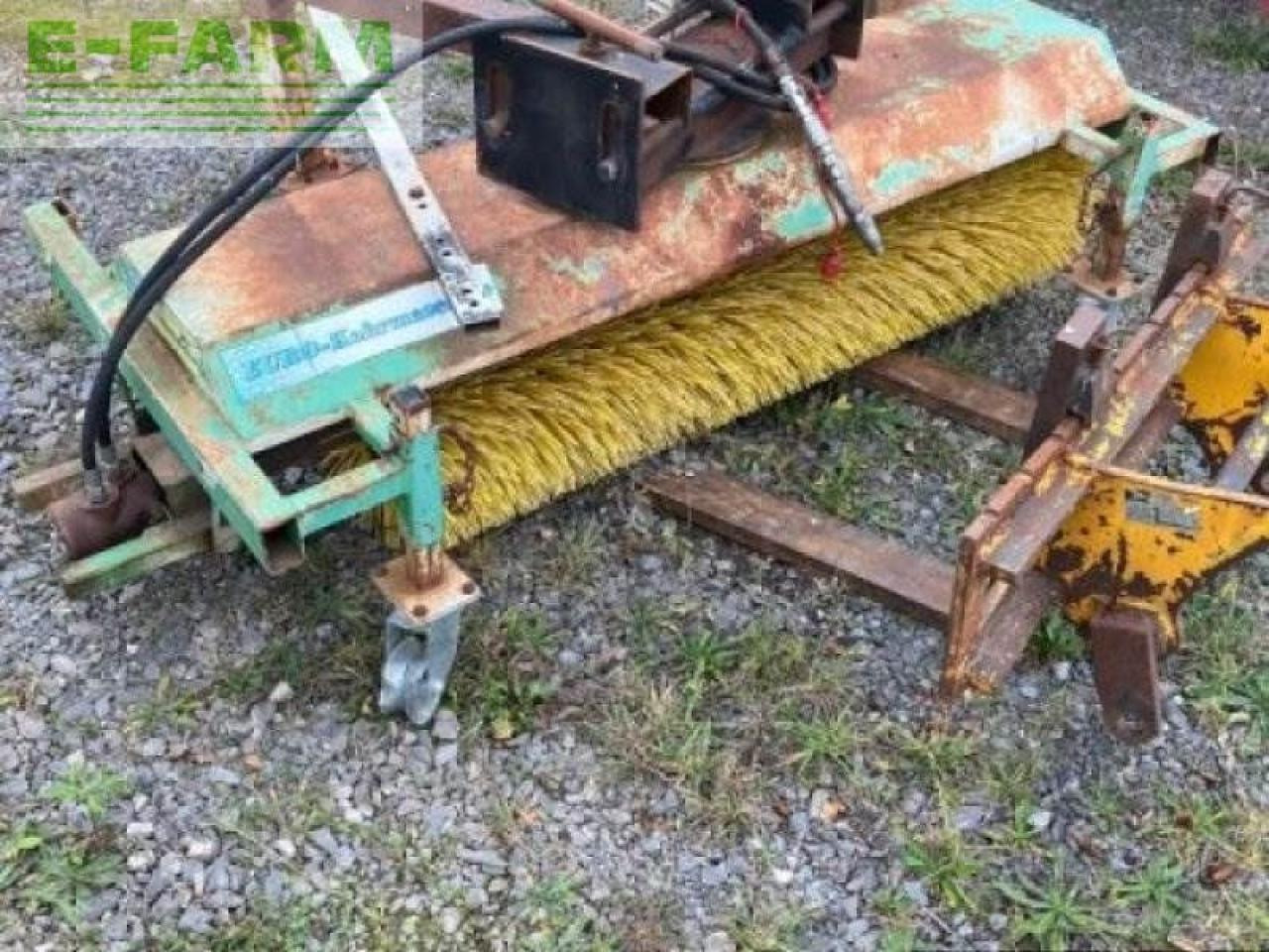Weidemann gebr. 3070 cx 60 hoflader - Minikotró: 5 kép. Weidemann gebr. 3070 cx 60 hoflader - Minikotró: 5 kép.