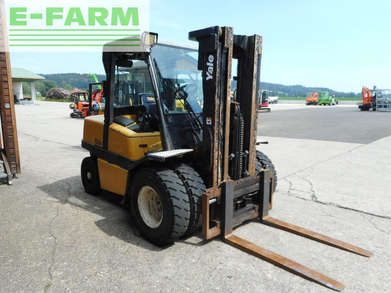 Yale gdp45mj ( triplex 4,3m + ss + zwillingsreifen ) - Villás targonca: 5 kép. Yale gdp45mj ( triplex 4,3m + ss + zwillingsreifen ) - Villás targonca: 5 kép.