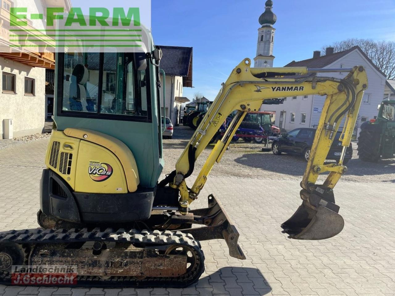 Yanmar vio 25-4 - Minikotró: 5 kép. Yanmar vio 25-4 - Minikotró: 5 kép.