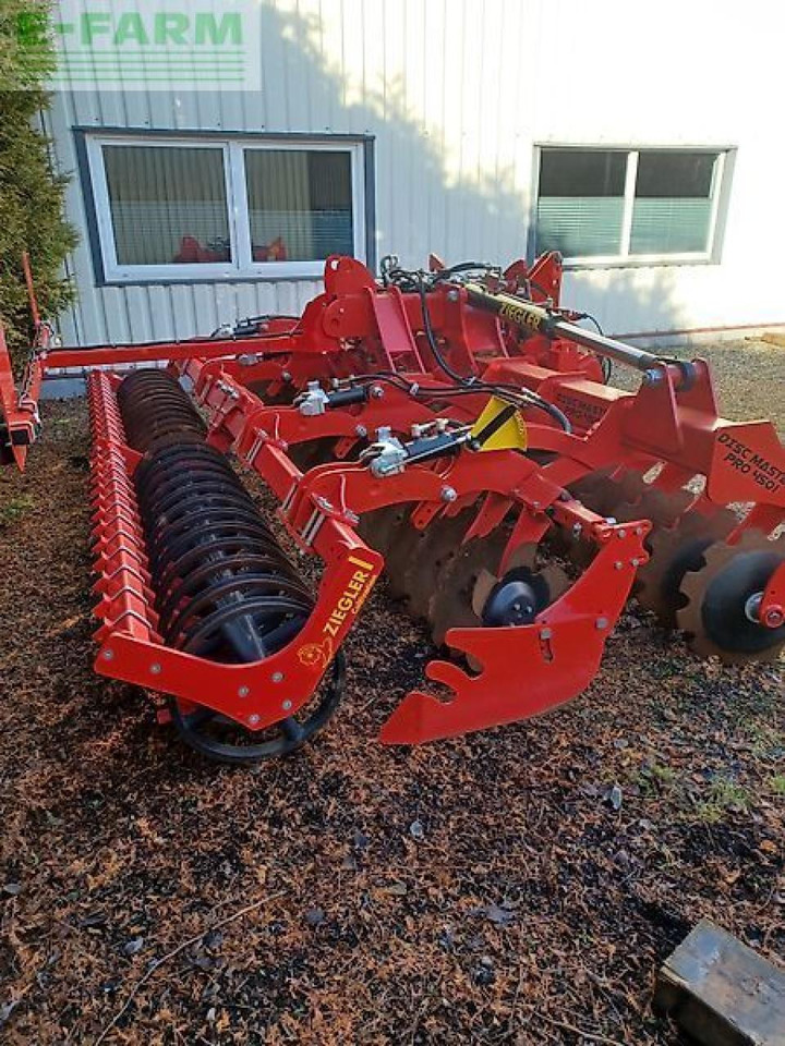 Ziegler discmaster pro 4501 - Tárcsás borona: 2 kép. Ziegler discmaster pro 4501 - Tárcsás borona: 2 kép.