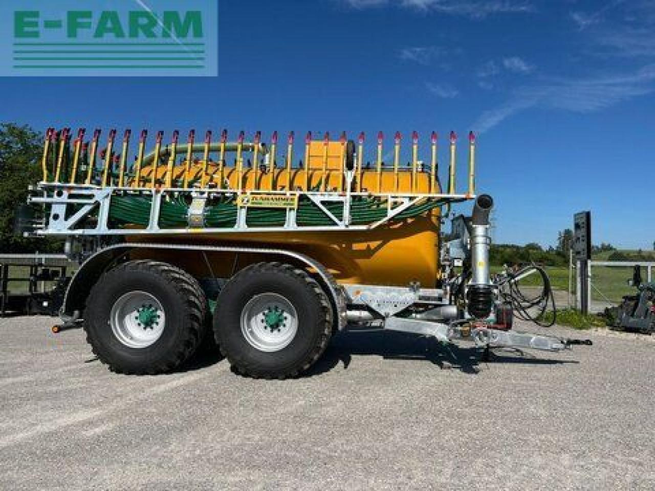 Zunhammer mke 14 pu - Szippantó tartálykocsi: 2 kép. Zunhammer mke 14 pu - Szippantó tartálykocsi: 2 kép.