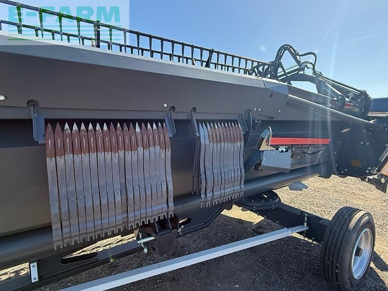 Zürn zurn premium flow 735pf nh and case inc. trolley - Takarmánybetakarító gép: 5 kép. Zürn zurn premium flow 735pf nh and case inc. trolley - Takarmánybetakarító gép: 5 kép.