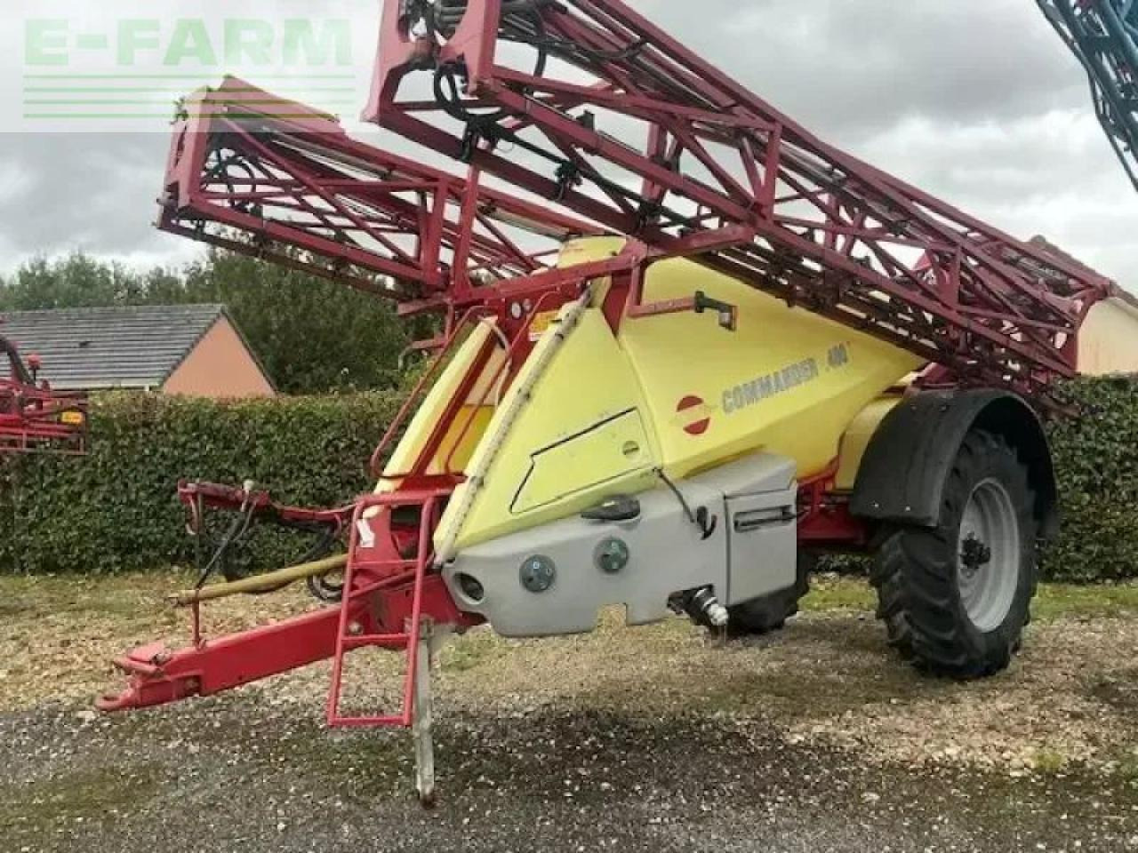 Commender4400l - Vontatott permetezők: 1 kép. Commender4400l - Vontatott permetezők: 1 kép.