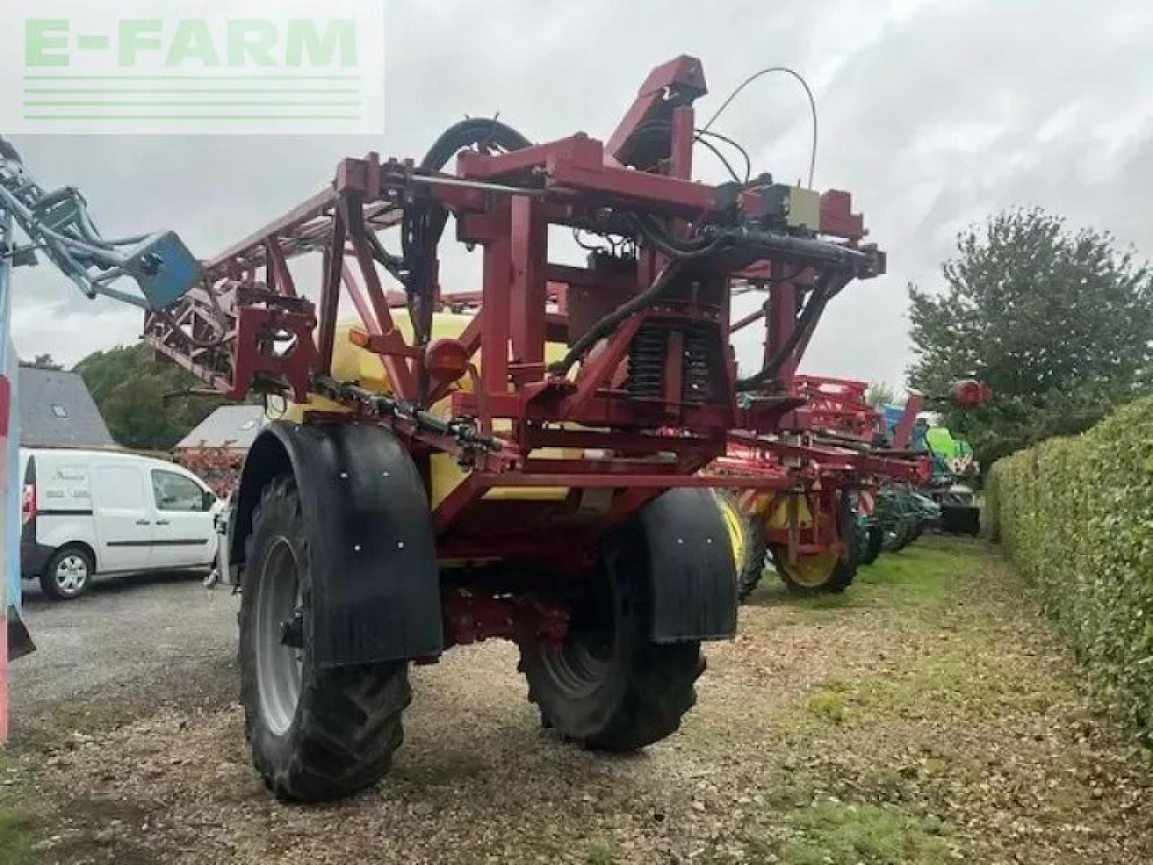 Commender4400l - Vontatott permetezők: 2 kép. Commender4400l - Vontatott permetezők: 2 kép.