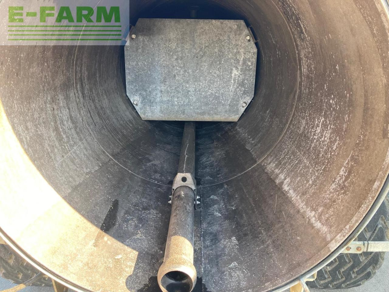 Va 6500 - Tartályos pótkocsi: 3 kép. Va 6500 - Tartályos pótkocsi: 3 kép.