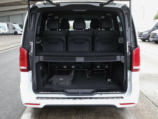 MERCEDES-BENZ EQV 300 Avantgarde,lang,7Sitze,2xSchiebetür,LED... - Kisbusz, Elektromos kisteherautó: 2 kép. MERCEDES-BENZ EQV 300 Avantgarde,lang,7Sitze,2xSchiebetür,LED... - Kisbusz, Elektromos kisteherautó: 2 kép.