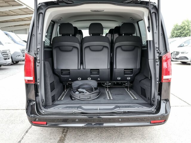 MERCEDES-BENZ EQV 300 Extralang,8Sitze,2elektr.Schiebetür,LED - Minibusz, Elektromos busz: 2 kép. MERCEDES-BENZ EQV 300 Extralang,8Sitze,2elektr.Schiebetür,LED - Minibusz, Elektromos busz: 2 kép.