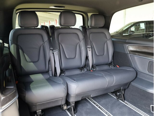 MERCEDES-BENZ EQV 300 Extralang,Avantgarde,8Sitze,2elektr.Tür - Minibusz, Elektromos busz: 4 kép. MERCEDES-BENZ EQV 300 Extralang,Avantgarde,8Sitze,2elektr.Tür - Minibusz, Elektromos busz: 4 kép.