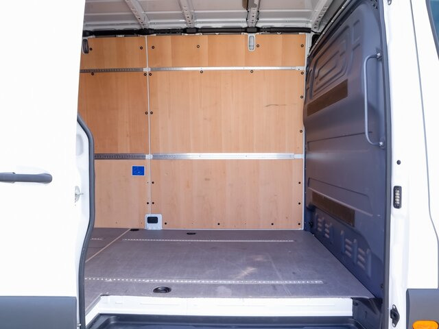MERCEDES-BENZ Sprinter 315 Maxi,MBUX,Kamera,Tempomat - Furgon: 2 kép. MERCEDES-BENZ Sprinter 315 Maxi,MBUX,Kamera,Tempomat - Furgon: 2 kép.