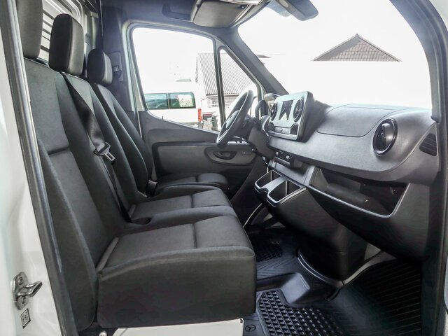 MERCEDES-BENZ Sprinter 317 CDI,3665mm,Automatik,Kamera... - Furgon: 3 kép. MERCEDES-BENZ Sprinter 317 CDI,3665mm,Automatik,Kamera... - Furgon: 3 kép.