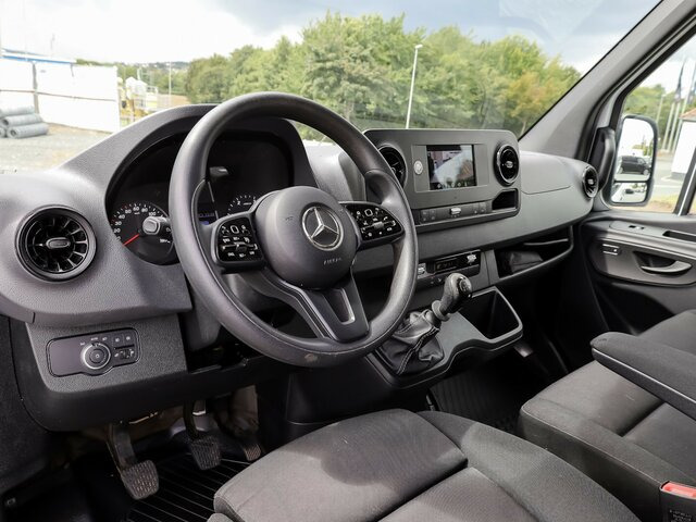 MERCEDES-BENZ Sprinter 317 CDI Kasten,L2H2,MBUX,Kamera - Furgon: 5 kép. MERCEDES-BENZ Sprinter 317 CDI Kasten,L2H2,MBUX,Kamera - Furgon: 5 kép.