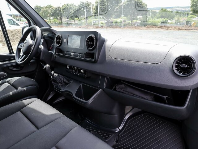 MERCEDES-BENZ Sprinter 317 CDI Kasten,L2H2,MBUX,Kamera - Furgon: 4 kép. MERCEDES-BENZ Sprinter 317 CDI Kasten,L2H2,MBUX,Kamera - Furgon: 4 kép.