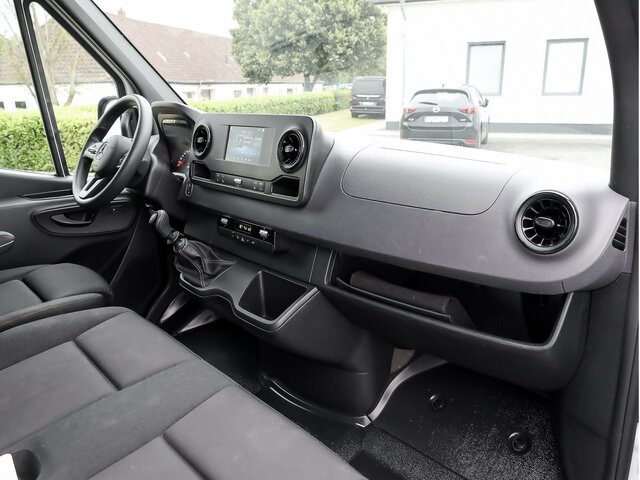 MERCEDES-BENZ Sprinter 317 CDI Kasten,L2H2,MBUX,Kamera - Furgon: 4 kép. MERCEDES-BENZ Sprinter 317 CDI Kasten,L2H2,MBUX,Kamera - Furgon: 4 kép.