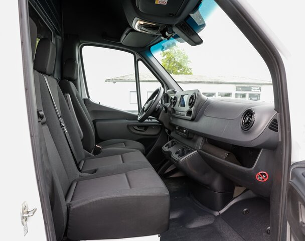 MERCEDES-BENZ Sprinter 317 Maxi,9GTronic,MBUX,Kamera,Klima - Furgon: 3 kép. MERCEDES-BENZ Sprinter 317 Maxi,9GTronic,MBUX,Kamera,Klima - Furgon: 3 kép.