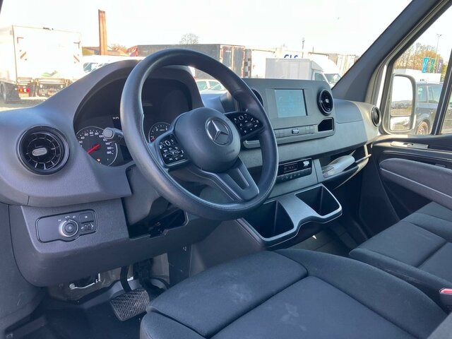 MERCEDES-BENZ Sprinter 317 Maxi,9GTronic,MBUX,Kamera,Klima - Furgon: 2 kép. MERCEDES-BENZ Sprinter 317 Maxi,9GTronic,MBUX,Kamera,Klima - Furgon: 2 kép.