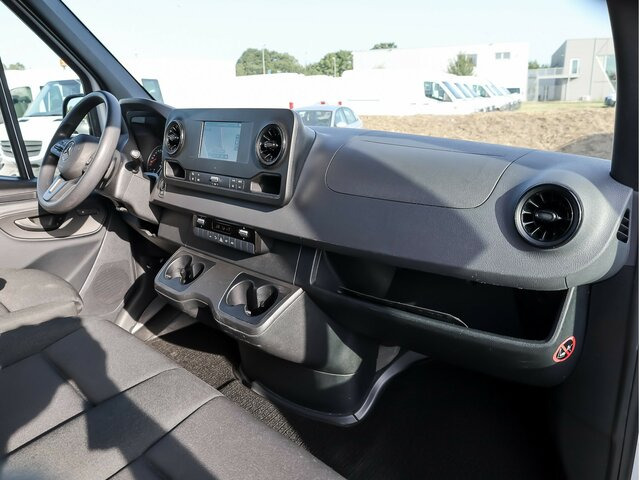 MERCEDES-BENZ Sprinter 317 Maxi,9GTronic,MBUX,Kamera,Navi... - Furgon: 4 kép. MERCEDES-BENZ Sprinter 317 Maxi,9GTronic,MBUX,Kamera,Navi... - Furgon: 4 kép.