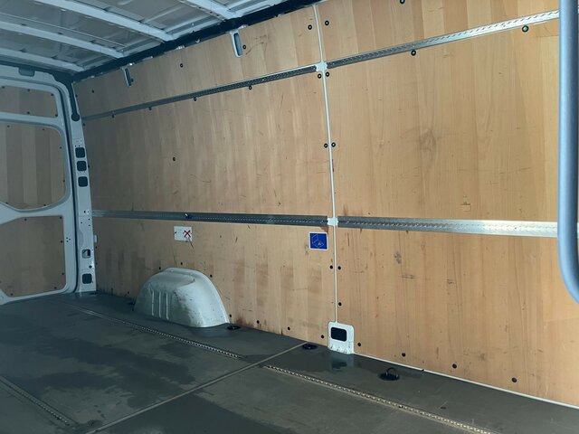 MERCEDES-BENZ Sprinter 317 Maxi,9GTronic,MBUX,Kamera... - Furgon: 2 kép. MERCEDES-BENZ Sprinter 317 Maxi,9GTronic,MBUX,Kamera... - Furgon: 2 kép.