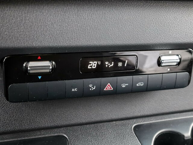 Furgon MERCEDES-BENZ Sprinter 317 Maxi,9GTronic,MBUX,Kamera...: 10 kép. Furgon MERCEDES-BENZ Sprinter 317 Maxi,9GTronic,MBUX,Kamera...: 10 kép.