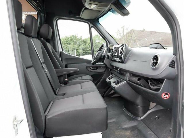 MERCEDES-BENZ Sprinter 317 Maxi,9GTronic,MBUX,Kamera - Furgon: 3 kép. MERCEDES-BENZ Sprinter 317 Maxi,9GTronic,MBUX,Kamera - Furgon: 3 kép.