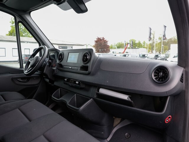MERCEDES-BENZ Sprinter 317 Maxi,9GTronic,MBUX,Kamera - Furgon: 3 kép. MERCEDES-BENZ Sprinter 317 Maxi,9GTronic,MBUX,Kamera - Furgon: 3 kép.