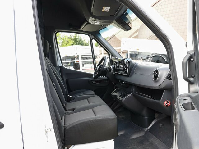 MERCEDES-BENZ Sprinter 317 Maxi,9GTronic,MBUX,Kamera... - Furgon: 3 kép. MERCEDES-BENZ Sprinter 317 Maxi,9GTronic,MBUX,Kamera... - Furgon: 3 kép.
