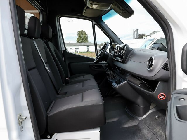 MERCEDES-BENZ Sprinter 317 Maxi,AHK3,5To,TCO,Kamera... - Furgon: 3 kép. MERCEDES-BENZ Sprinter 317 Maxi,AHK3,5To,TCO,Kamera... - Furgon: 3 kép.