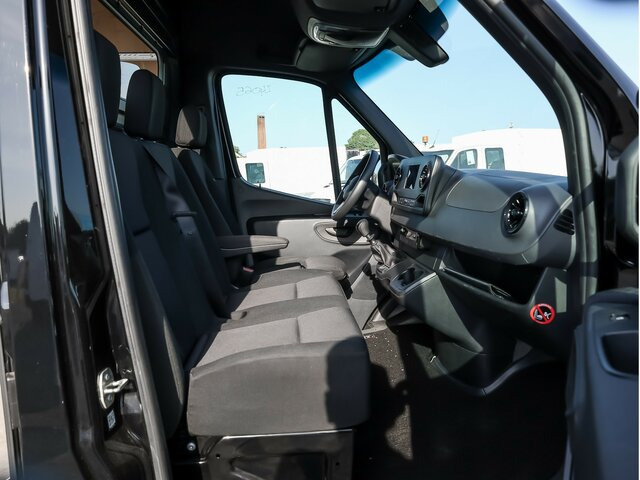 MERCEDES-BENZ Sprinter 317 Maxi,MBUX,Kamera,Tempomat - Furgon: 3 kép. MERCEDES-BENZ Sprinter 317 Maxi,MBUX,Kamera,Tempomat - Furgon: 3 kép.
