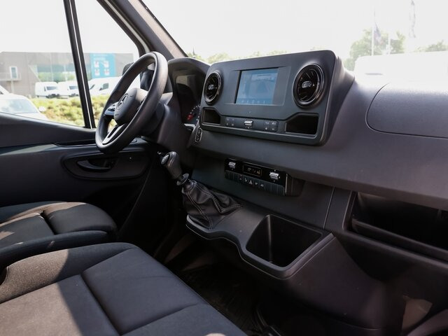 MERCEDES-BENZ Sprinter 317 Maxi,MBUX,Kamera,Tempomat... - Furgon: 4 kép. MERCEDES-BENZ Sprinter 317 Maxi,MBUX,Kamera,Tempomat... - Furgon: 4 kép.