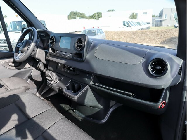 MERCEDES-BENZ Sprinter 317 Maxi,MBUX,Kamera,Tempomat... - Furgon: 4 kép. MERCEDES-BENZ Sprinter 317 Maxi,MBUX,Kamera,Tempomat... - Furgon: 4 kép.