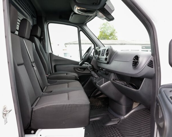 MERCEDES-BENZ Sprinter 317 Maxi,MBUX,Kamera,Tempomat - Furgon: 3 kép. MERCEDES-BENZ Sprinter 317 Maxi,MBUX,Kamera,Tempomat - Furgon: 3 kép.