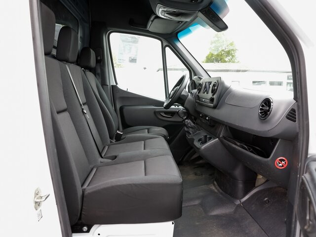 MERCEDES-BENZ Sprinter 317 Maxi,MBUX,Kamera,Tempomat - Furgon: 3 kép. MERCEDES-BENZ Sprinter 317 Maxi,MBUX,Kamera,Tempomat - Furgon: 3 kép.