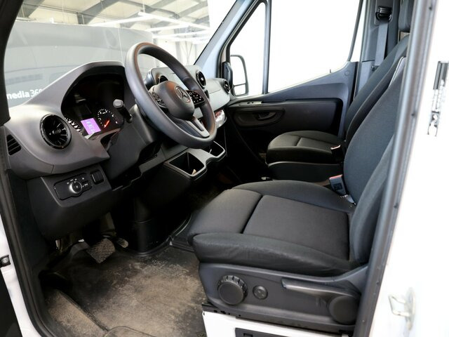 MERCEDES-BENZ Sprinter 319CDI DOKA,Allrad,Automatik,LED - Platós kisteherautó, Duplakabinos kisteherautó: 2 kép. MERCEDES-BENZ Sprinter 319CDI DOKA,Allrad,Automatik,LED - Platós kisteherautó, Duplakabinos kisteherautó: 2 kép.