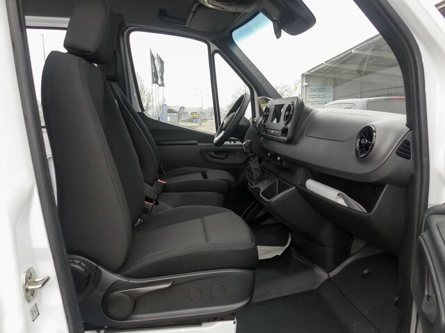 MERCEDES-BENZ Sprinter 417 KA L3 Vollverglast,Dachklima,MBUX - Furgon: 3 kép. MERCEDES-BENZ Sprinter 417 KA L3 Vollverglast,Dachklima,MBUX - Furgon: 3 kép.