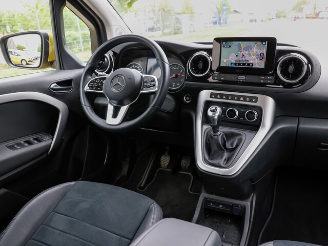 MERCEDES-BENZ T 180 Power Plus,AHK,LED,Navi,Kamera,Tempomat - Kisbusz: 3 kép. MERCEDES-BENZ T 180 Power Plus,AHK,LED,Navi,Kamera,Tempomat - Kisbusz: 3 kép.