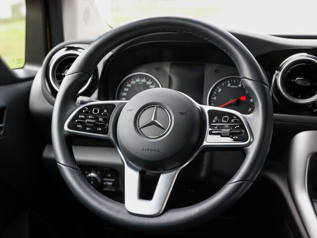 MERCEDES-BENZ T 180 Progressive,AHK,LED,Navi,Kamera,Tempomat - Kisbusz: 5 kép. MERCEDES-BENZ T 180 Progressive,AHK,LED,Navi,Kamera,Tempomat - Kisbusz: 5 kép.