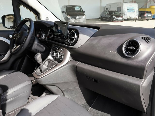 MERCEDES-BENZ T 180 Progressive,MBUX,LED,Navi,Kamera,Tempomat - Kisbusz: 3 kép. MERCEDES-BENZ T 180 Progressive,MBUX,LED,Navi,Kamera,Tempomat - Kisbusz: 3 kép.
