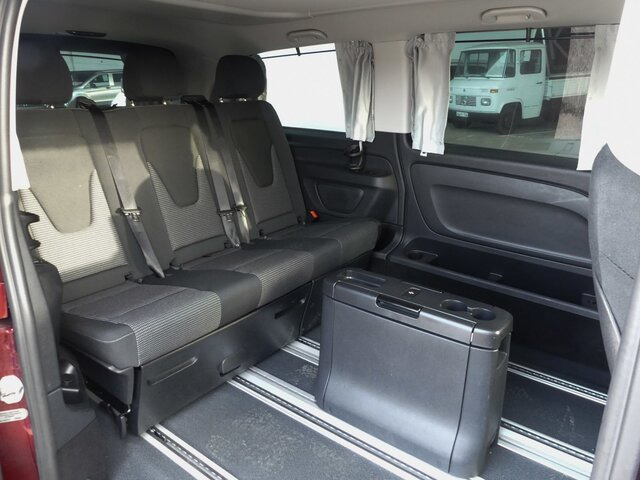 MERCEDES-BENZ V 220 Marco Polo Activity Edition,AHK,Markise - Kempingautó: 2 kép. MERCEDES-BENZ V 220 Marco Polo Activity Edition,AHK,Markise - Kempingautó: 2 kép.