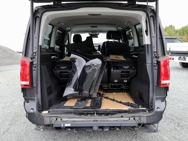 MERCEDES-BENZ V 300 Avantgarde Extralang,2xSchiebetür el.,AHK... - Kisbusz: 2 kép. MERCEDES-BENZ V 300 Avantgarde Extralang,2xSchiebetür el.,AHK... - Kisbusz: 2 kép.