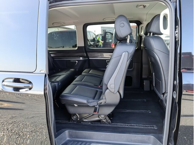 MERCEDES-BENZ V 300 Avantgarde,Extralang,2xSchiebetür el.,AHK - Minibusz, Kisbusz: 5 kép. MERCEDES-BENZ V 300 Avantgarde,Extralang,2xSchiebetür el.,AHK - Minibusz, Kisbusz: 5 kép.